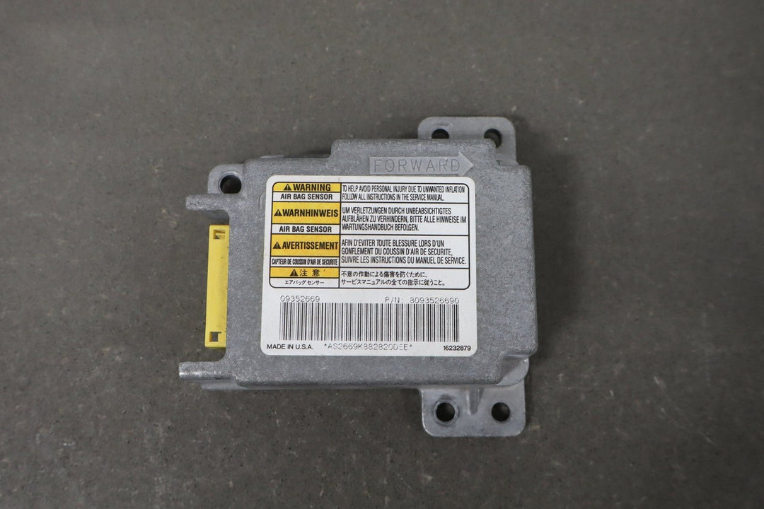 1999 Isuzu Trooper SRS Computer OEM