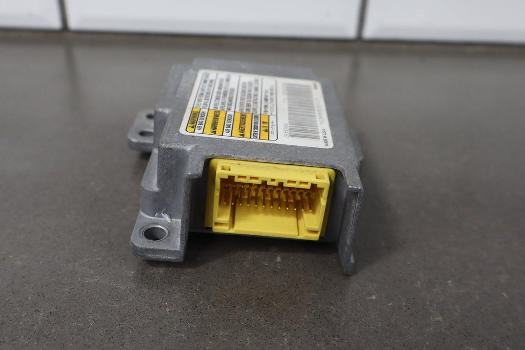 1999 Isuzu Trooper SRS Computer OEM