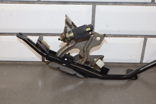 1999 Isuzu Trooper Throttle, Brake Pedals OEM