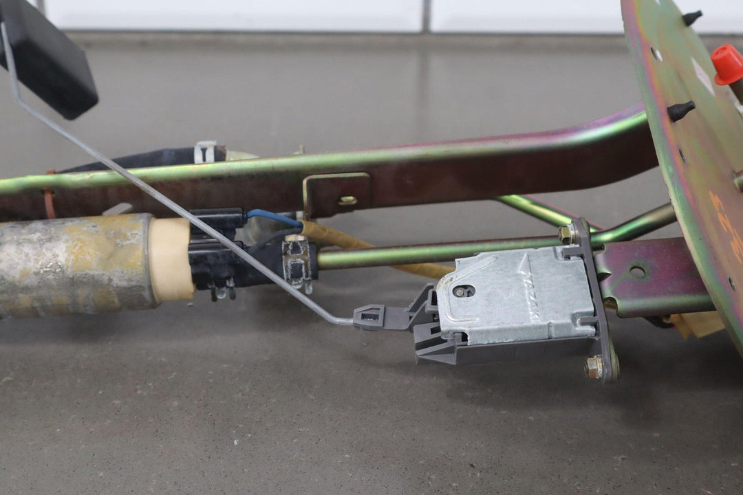 1999 Mazda Miata NB Gasoline Fuel Pump