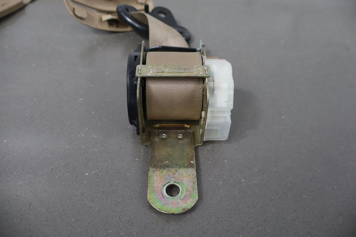 1999 Mitsubishi Eclipse Spyder GS Right Front Seat Belt Retractor