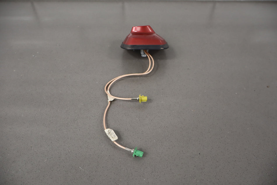 2005 Cadillac XLR- Antenna
