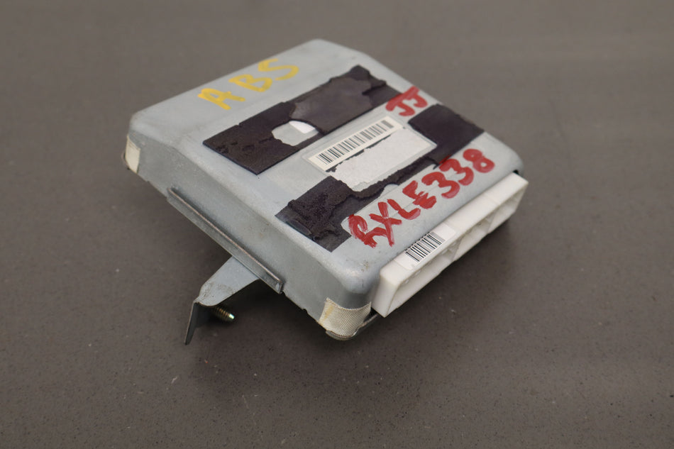 1999 Lexus LX470- Chassis Control Module