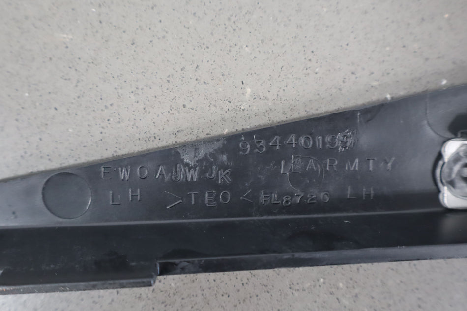 07-14 Chevy Avalanche Driver Left LH Upper Bedside Vent