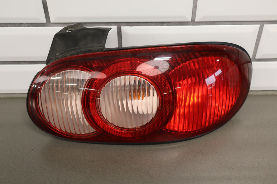 2001 Mazda MX-5 Miata Right Tail Light N06651150