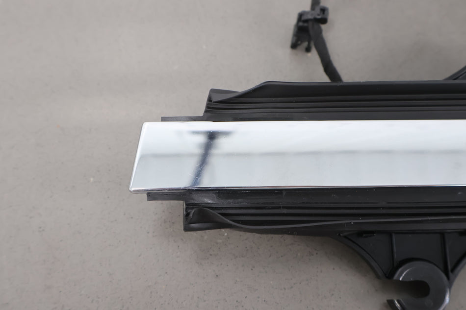 2018 Tesla X- Left Front Door Handle