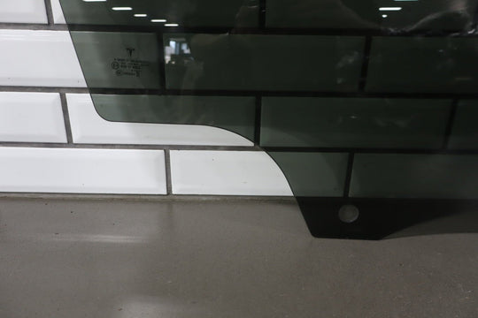 20 - 23 Tesla Model Y Rear Right Passenger Side Door Window Glass OEM