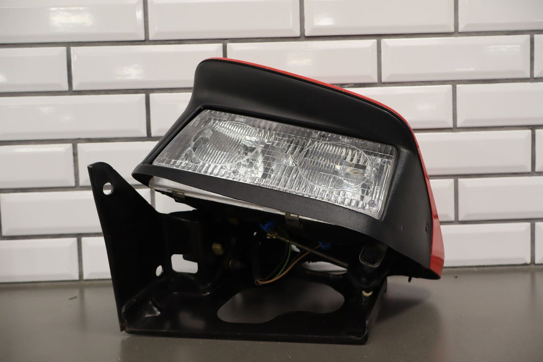 2000 - 02/02/04 C5 Corvette Left Driver Headlamp W/Cap Motor