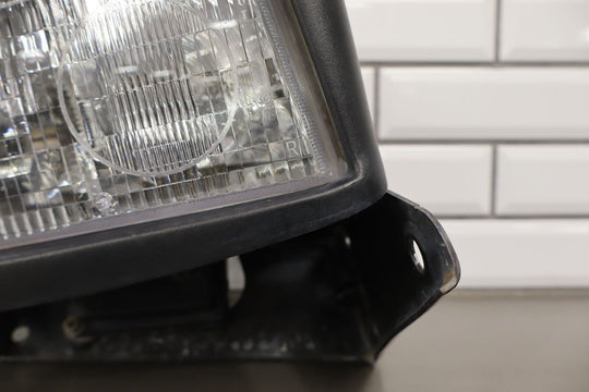 2000 - 02/02/04 C5 Corvette Right Passenger Headlamp W/Cap Motor