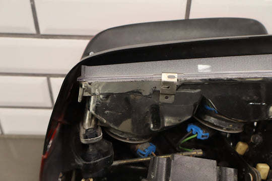 2000 - 02/02/04 C5 Corvette Right Passenger Headlamp W/Cap Motor