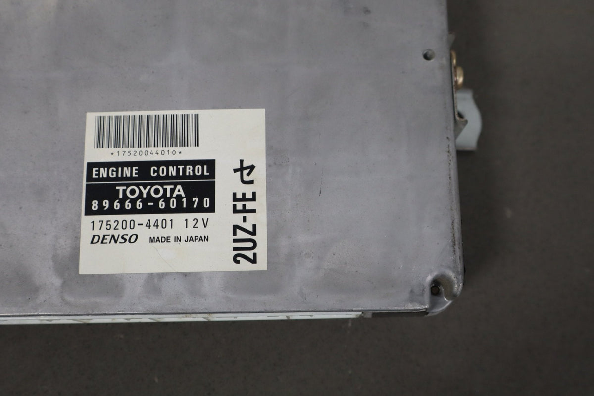 2000-2001 Lexus LX470 4.7LL 2UZFE Engine Computer 8966660360