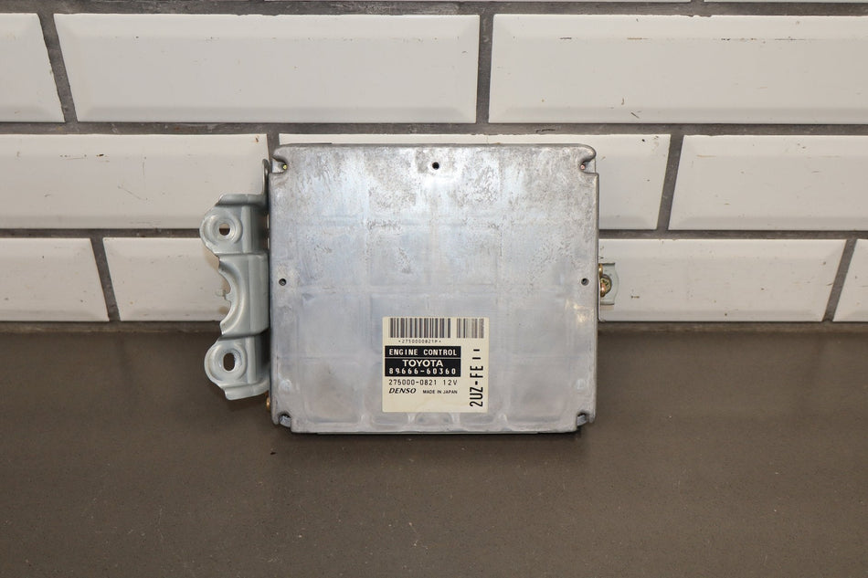 2000-2001 Lexus LX470 4.7LL 2UZFE Engine Computer 8966660360