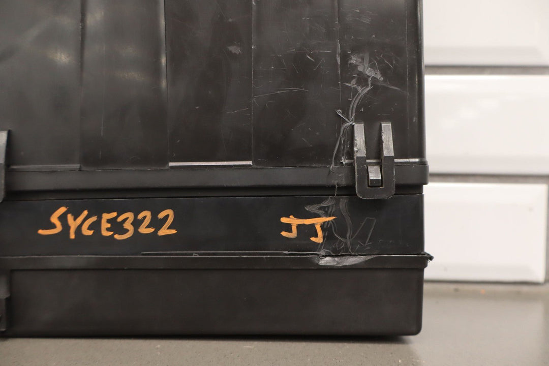 2000 - 2002 C5 Corvette Underhood Engine Fuse Relay Junction Box