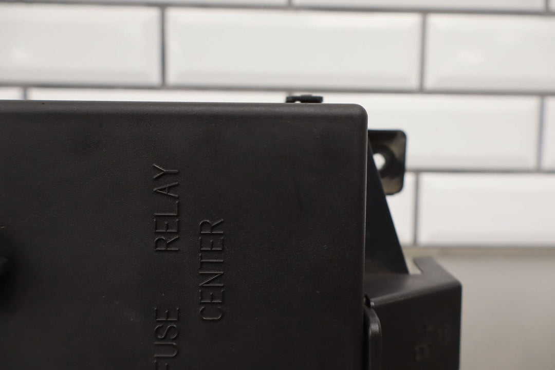 2000 - 2002 C5 Corvette Underhood Engine Fuse Relay Junction Box