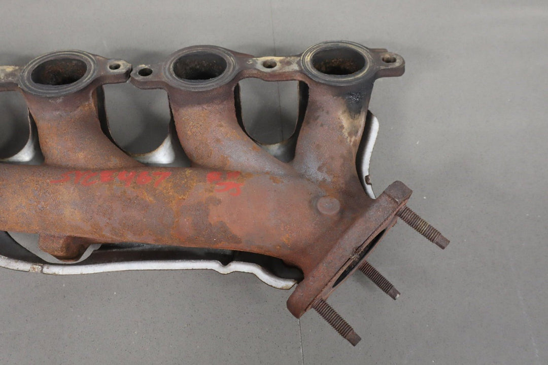 2000 - 2002 Chevrolet Camaro Exhaust Manifold 12559507 OEM *Broken Bolt*
