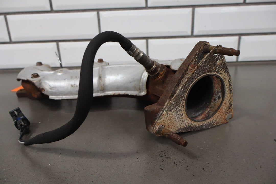 2000 - 2002 Chevrolet Camaro Exhaust Manifold 12559507 OEM *Broken Bolt*
