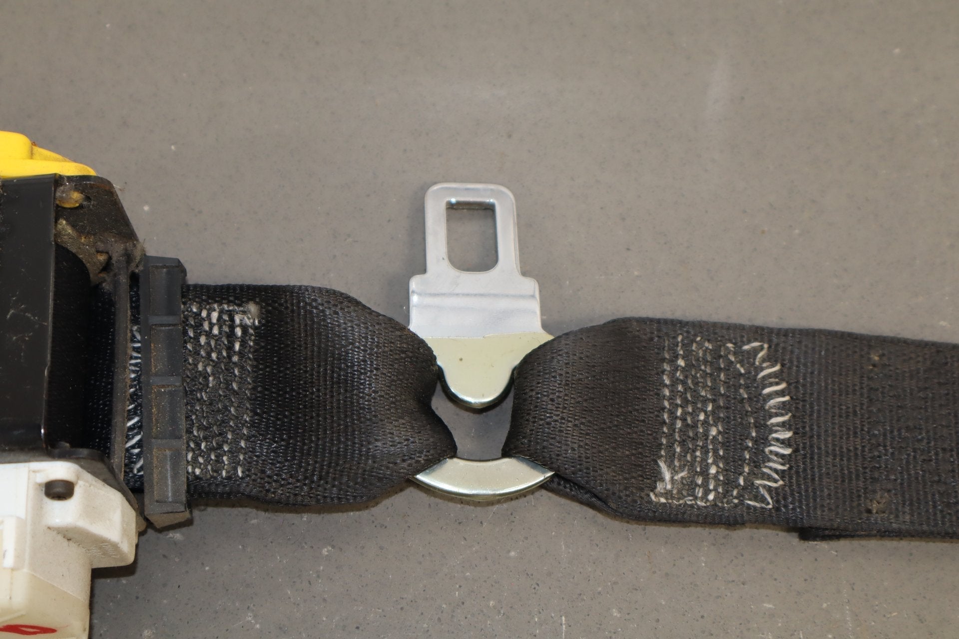 2000-2002 Chevrolet Corvette C5 Left Driver Seat Belt | Black