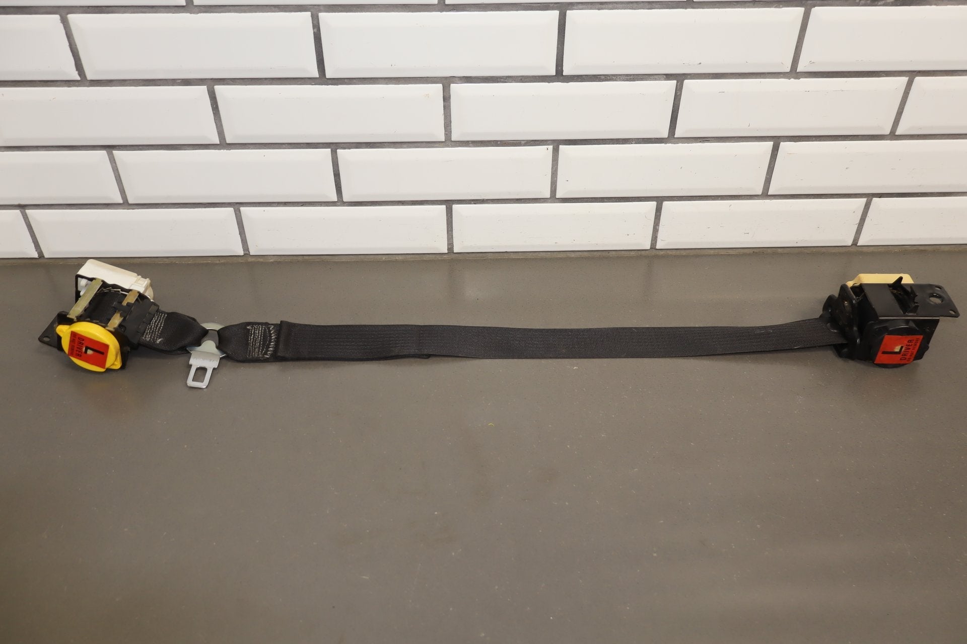 2000-2002 Chevrolet Corvette C5 Left Driver Seat Belt | Black