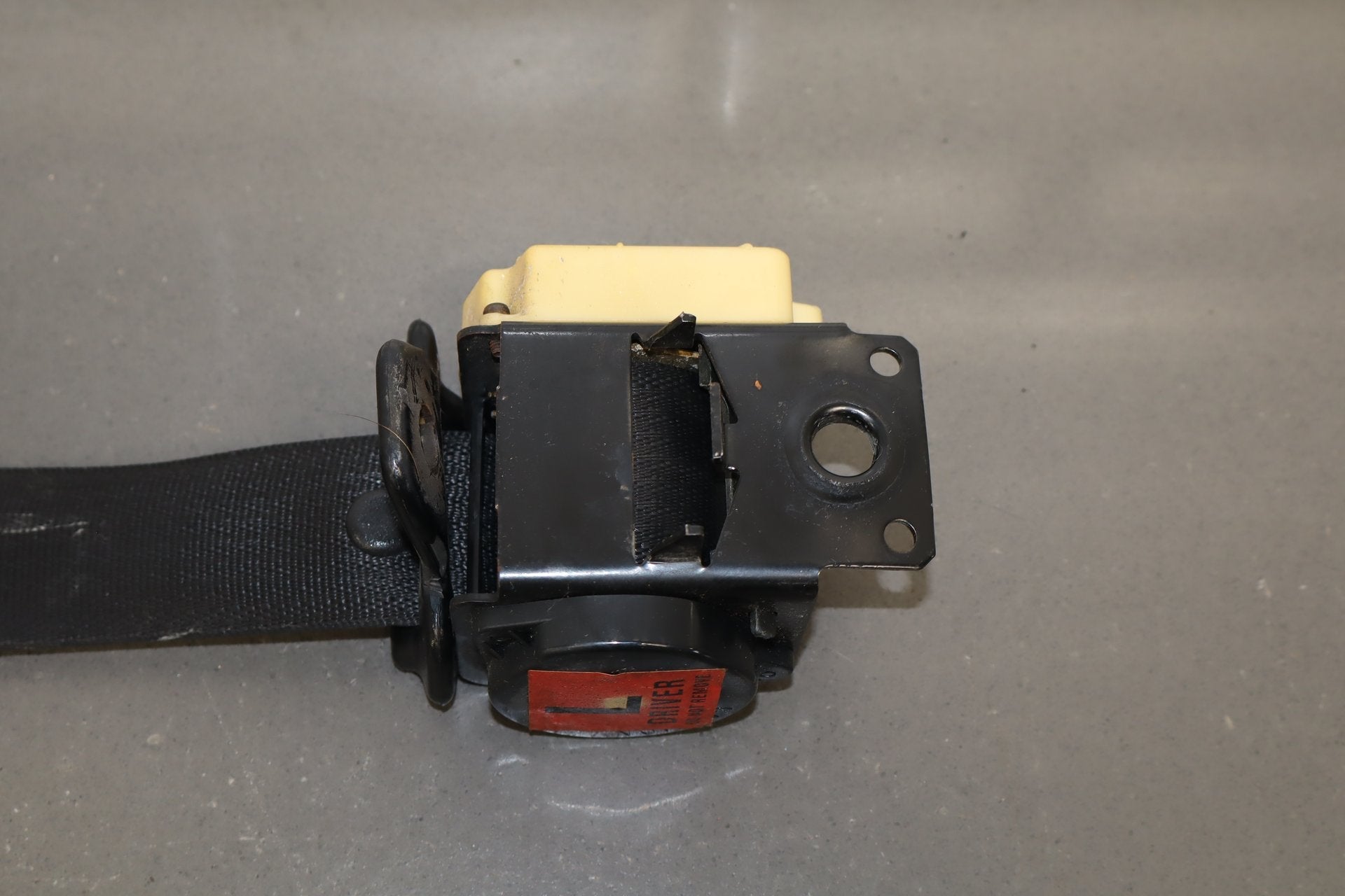 2000-2002 Chevrolet Corvette C5 Left Driver Seat Belt | Black