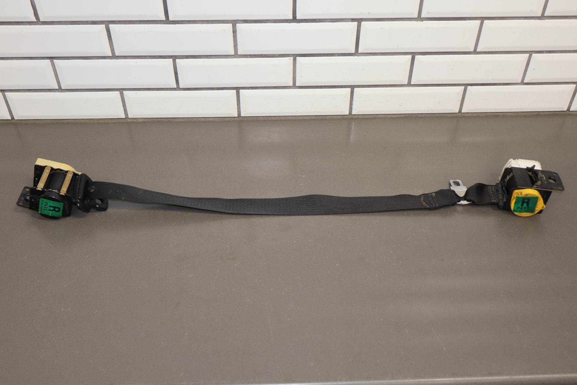 2000-2002 Chevrolet Corvette C5 Passenger Right Seat Belt | Black