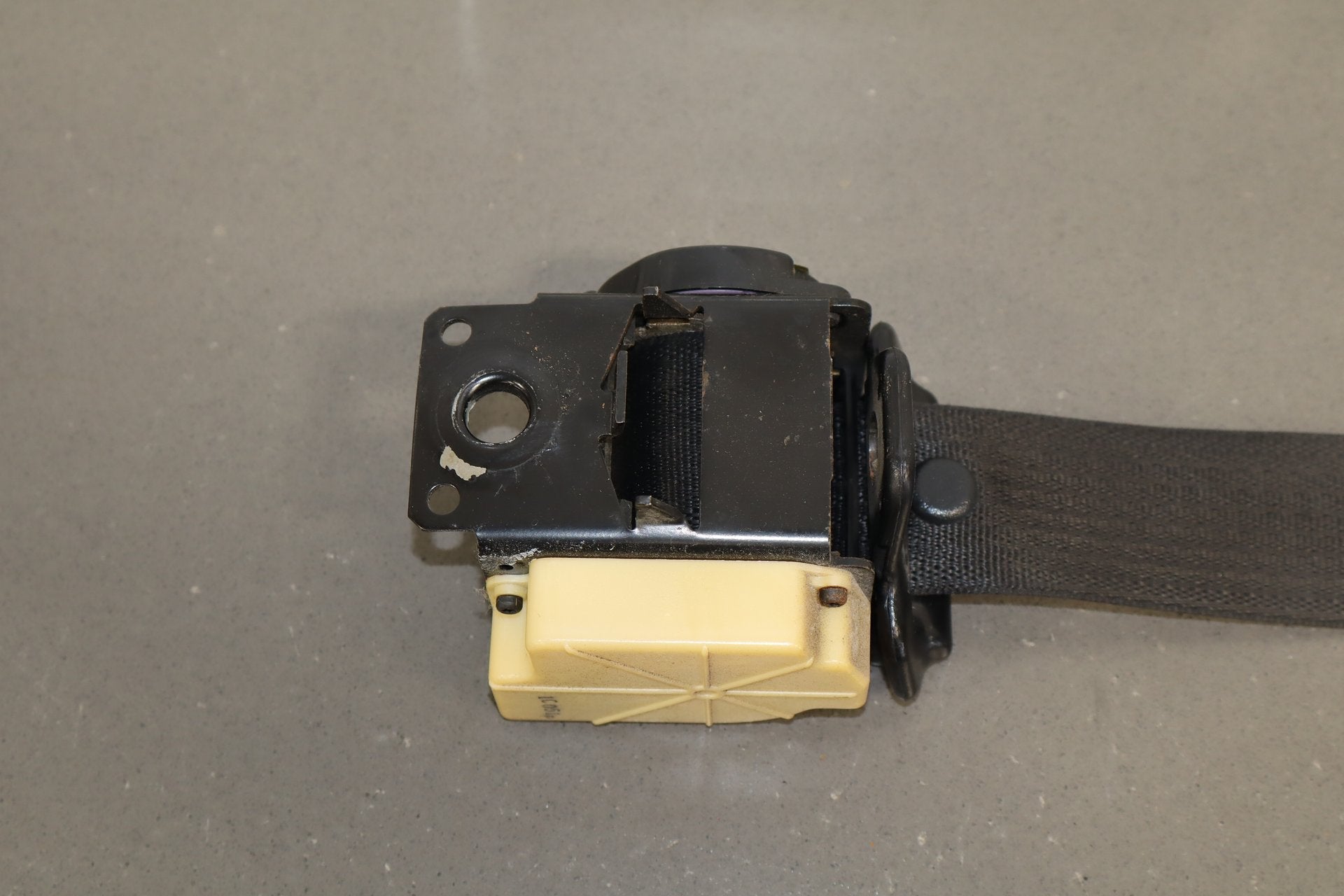 2000-2002 Chevrolet Corvette C5 Passenger Right Seat Belt | Black