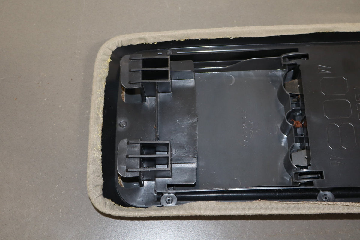 2000-2002 Chevrolet Silverado 2500HD/3500 GMT800 - Roof Console PN: 15746962