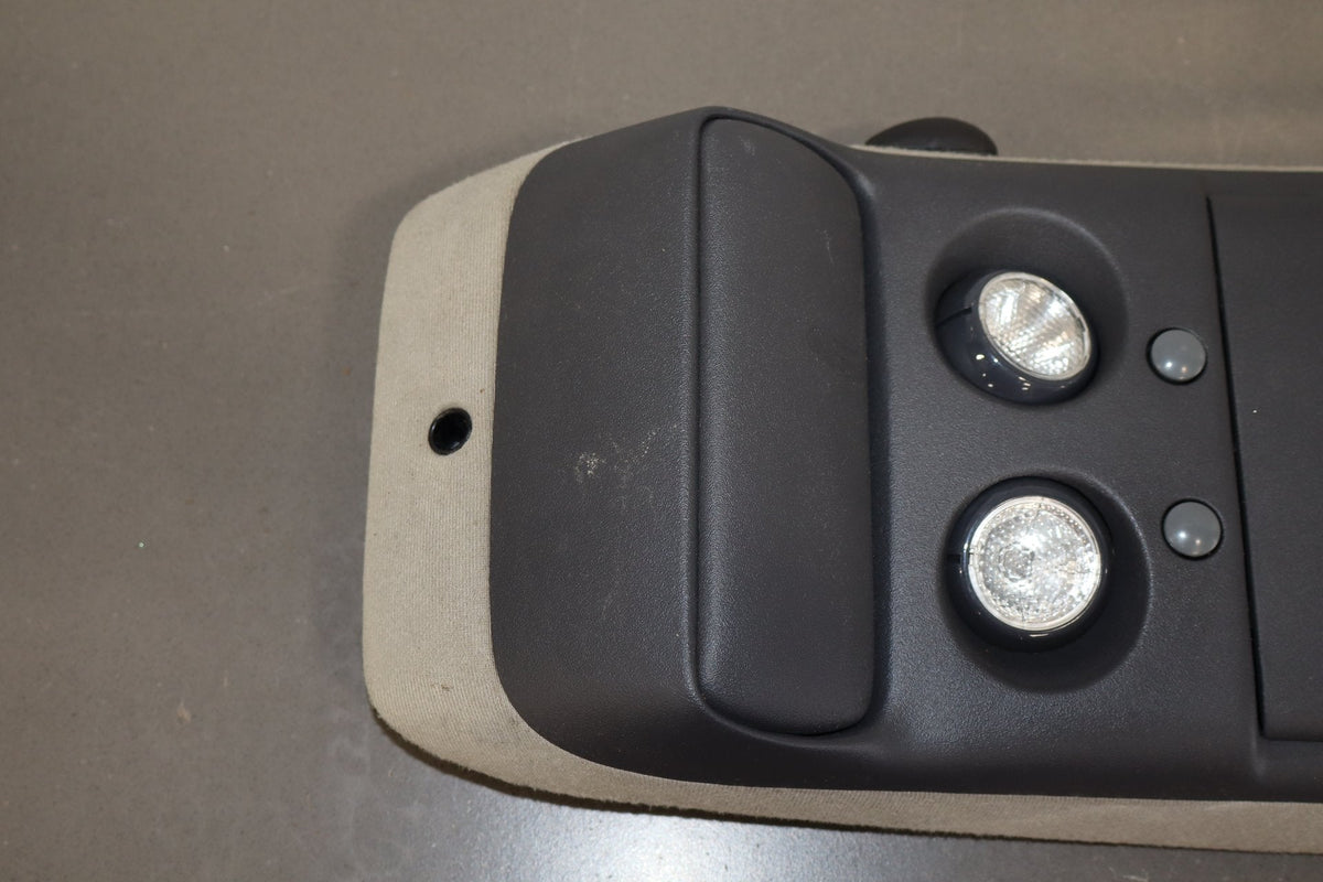 2000-2002 Chevrolet Silverado 2500HD/3500 GMT800 - Roof Console PN: 15746962
