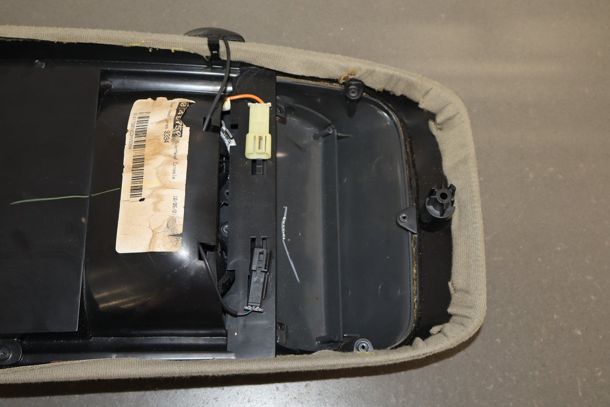 2000-2002 Chevrolet Silverado 2500HD/3500 GMT800 - Roof Console PN: 15746962