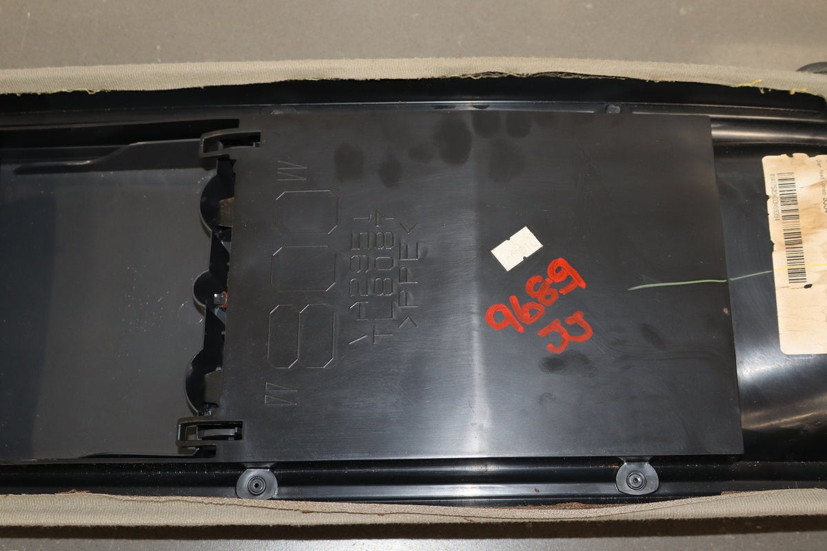 2000-2002 Chevrolet Silverado 2500HD/3500 GMT800 - Roof Console PN: 15746962