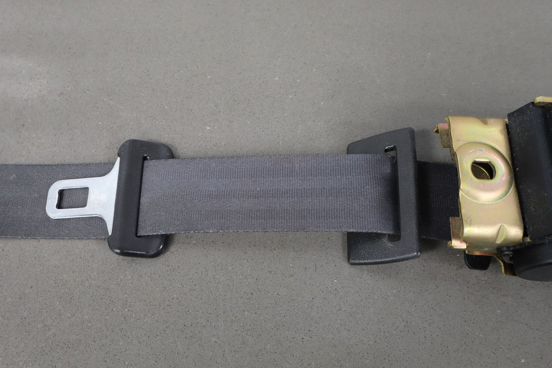 2000 - 2002 Chevy Camaro Coupe Left Driver Front Seat Belt Retractor