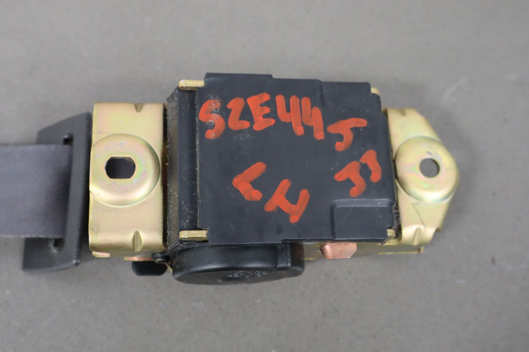 2000 - 2002 Chevy Camaro Coupe Left Driver Front Seat Belt Retractor