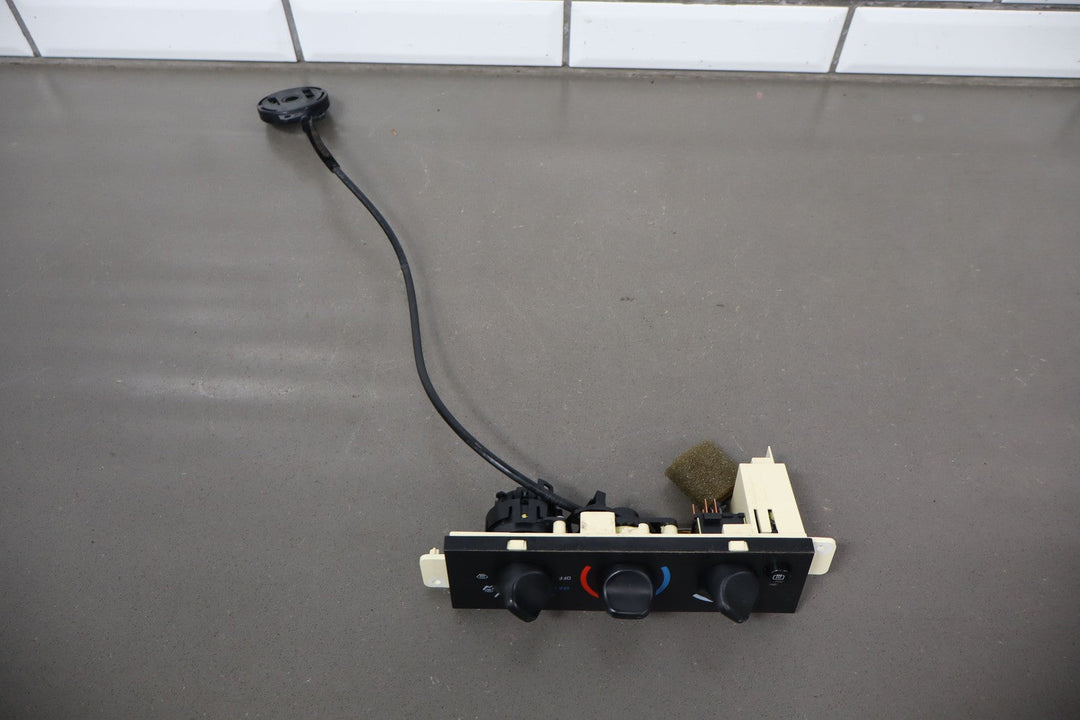 2000 - 2002 Chevy Camaro Manual Temperature Climate Control W/Rear Defrost