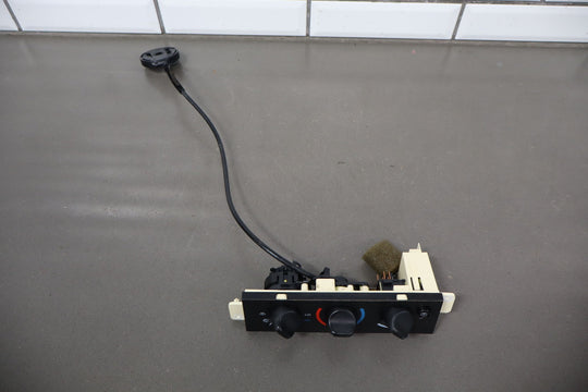 2000 - 2002 Chevy Camaro Manual Temperature Climate Control W/Rear Defrost