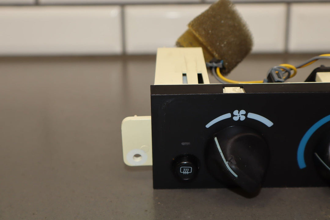 2000 - 2002 Chevy Camaro Manual Temperature Climate Control W/Rear Defrost