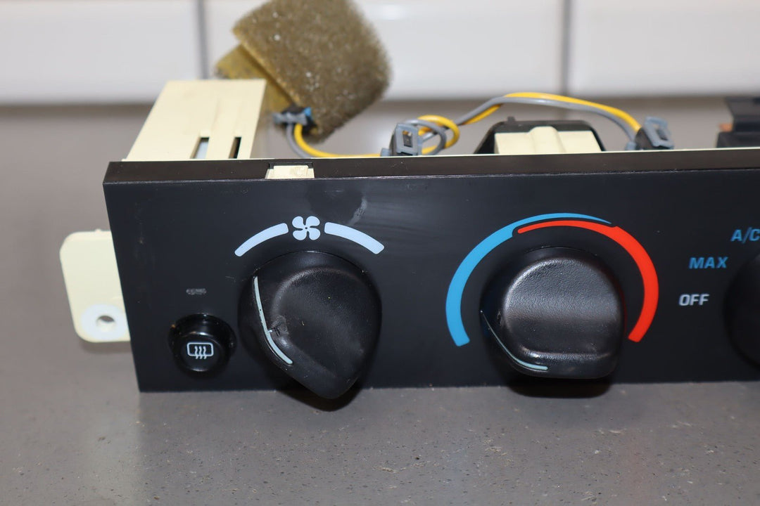 2000 - 2002 Chevy Camaro Manual Temperature Climate Control W/Rear Defrost