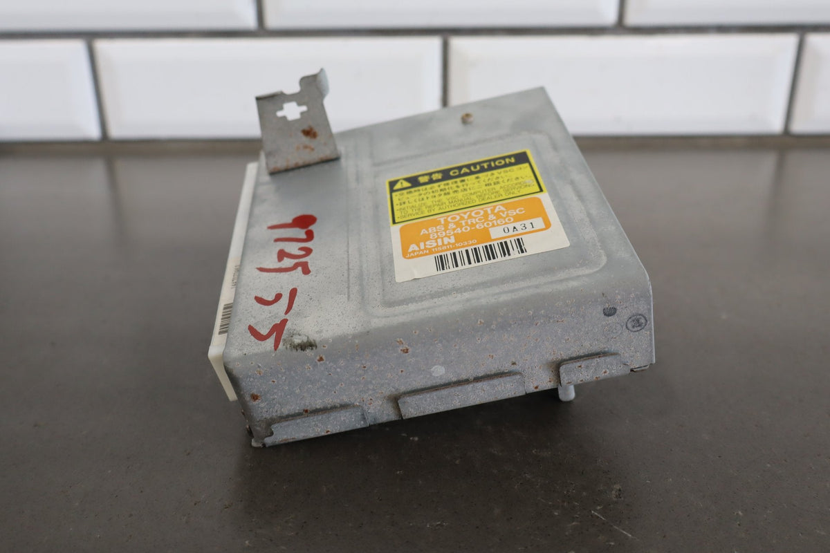 2000-2002 Toyota Land Cruiser Lexus LX470 ABS Stability Control Module 8954060160