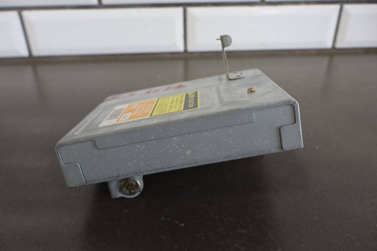 2000-2002 Toyota Land Cruiser Lexus LX470 ABS Stability Control Module 8954060160