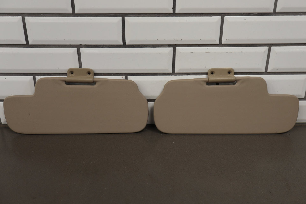 2000-2002 Toyota Land Cruiser Lexus LX470 J100 - Sun Visor Pair Ivory