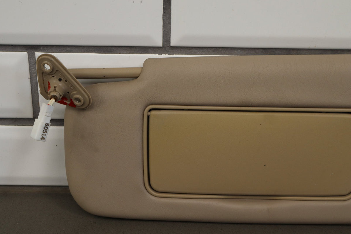 2000-2002 Toyota Land Cruiser Lexus LX470 J100 - Sun Visor Pair Ivory