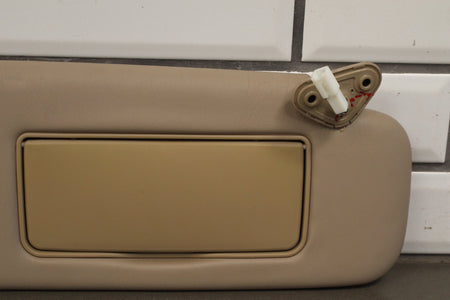 2000-2002 Toyota Land Cruiser Lexus LX470 J100 - Sun Visor Pair Ivory