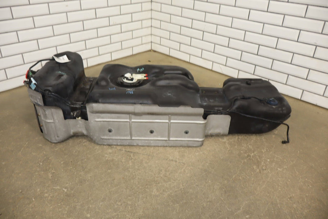 2000 - 2003 Cadillac Escalade Fuel Tank with Pump Tested 15101612 OEM