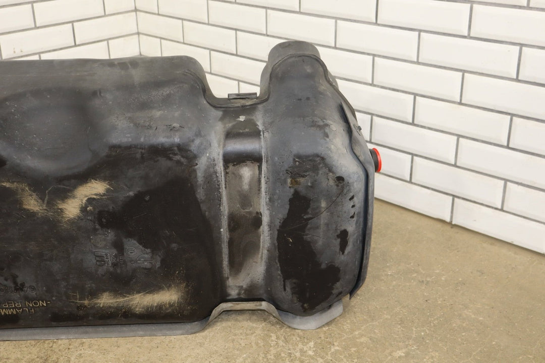 2000 - 2003 Cadillac Escalade Fuel Tank with Pump Tested 15101612 OEM