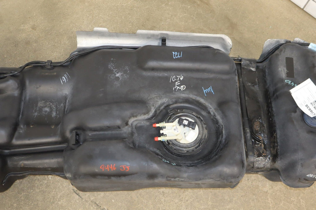 2000 - 2003 Cadillac Escalade Fuel Tank with Pump Tested 15101612 OEM