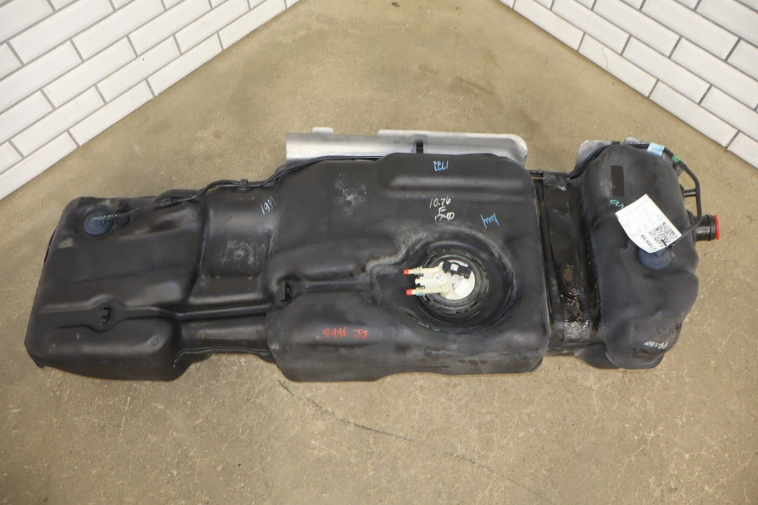 2000 - 2003 Cadillac Escalade Fuel Tank with Pump Tested 15101612 OEM