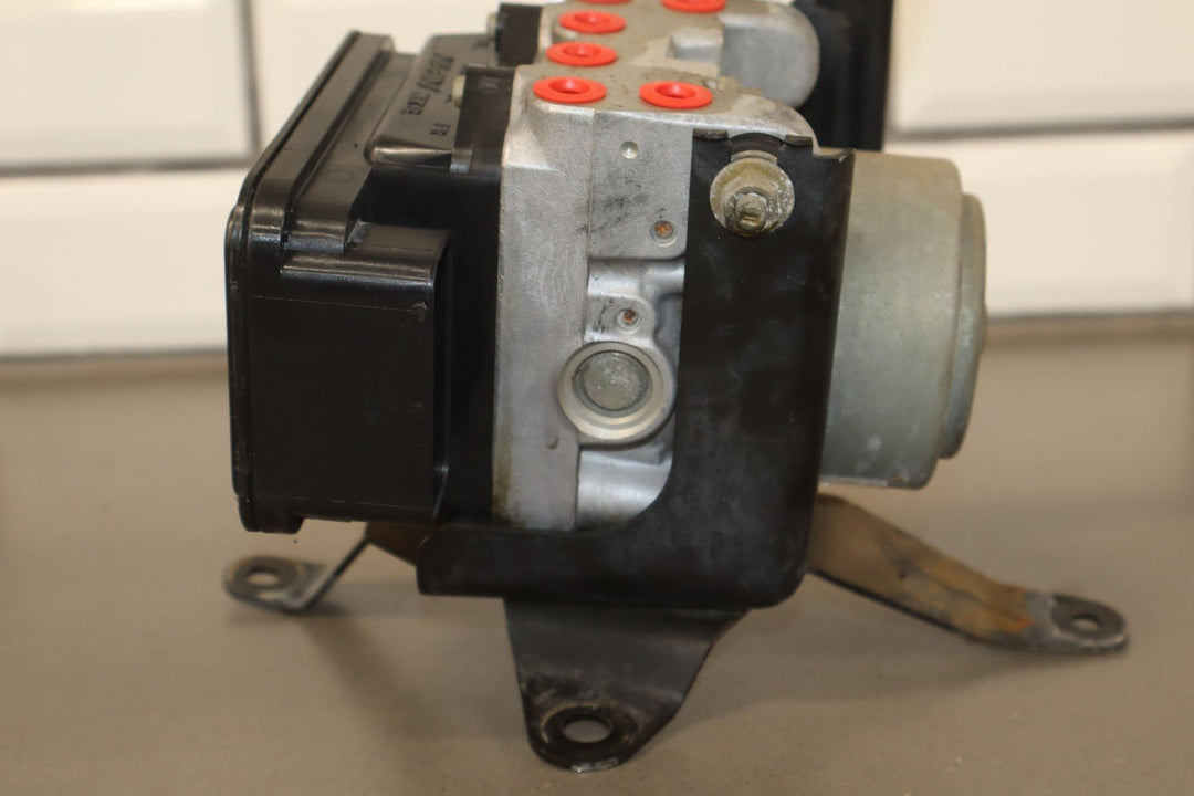 2000 - 2003 Honda S2000 AP1 OEM ABS Pump Module