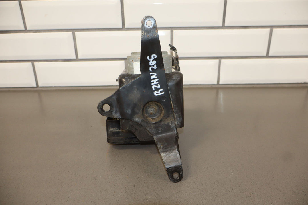 2000 - 2003 Honda S2000 AP1 OEM ABS Pump Module