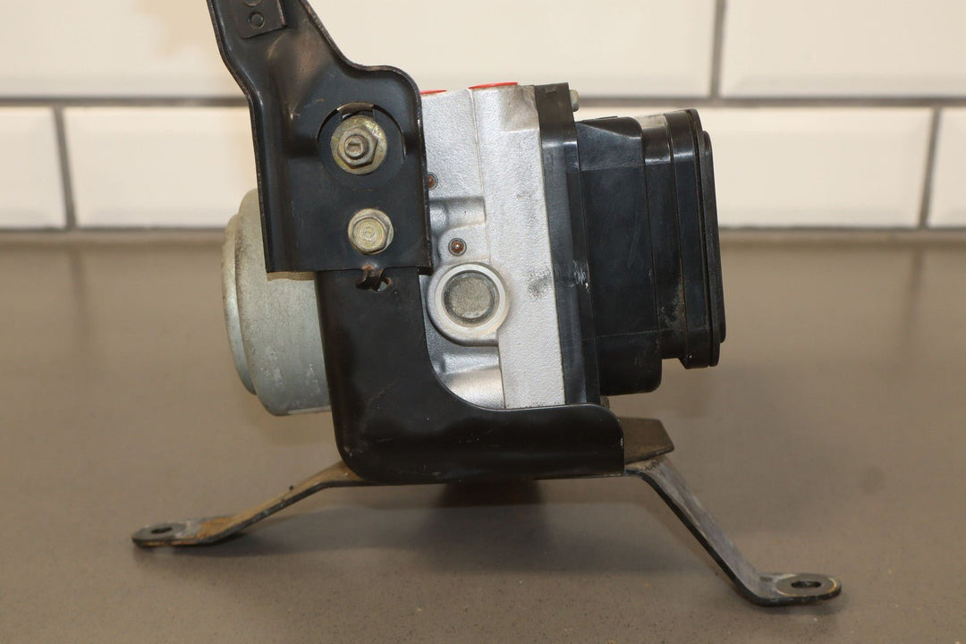 2000 - 2003 Honda S2000 AP1 OEM ABS Pump Module