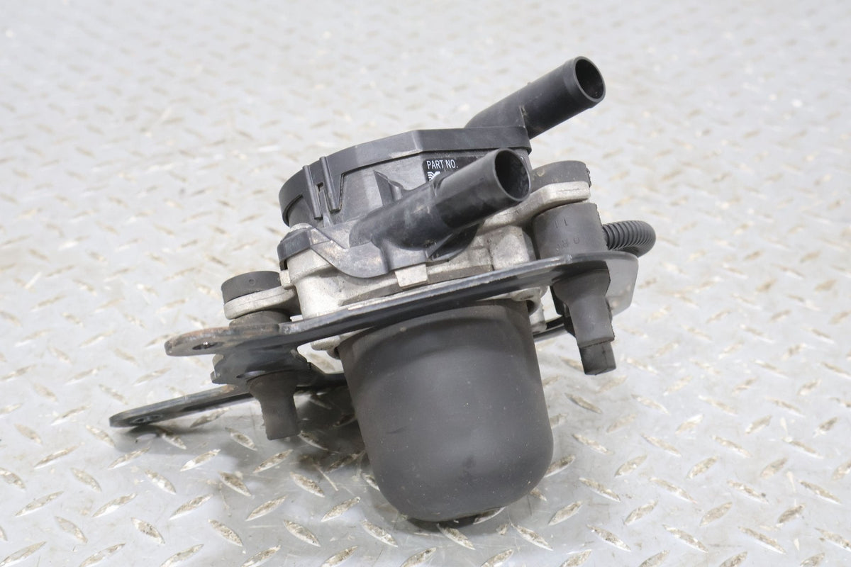 2000-2004 Chevrolet Corvette Air Pump 12568382