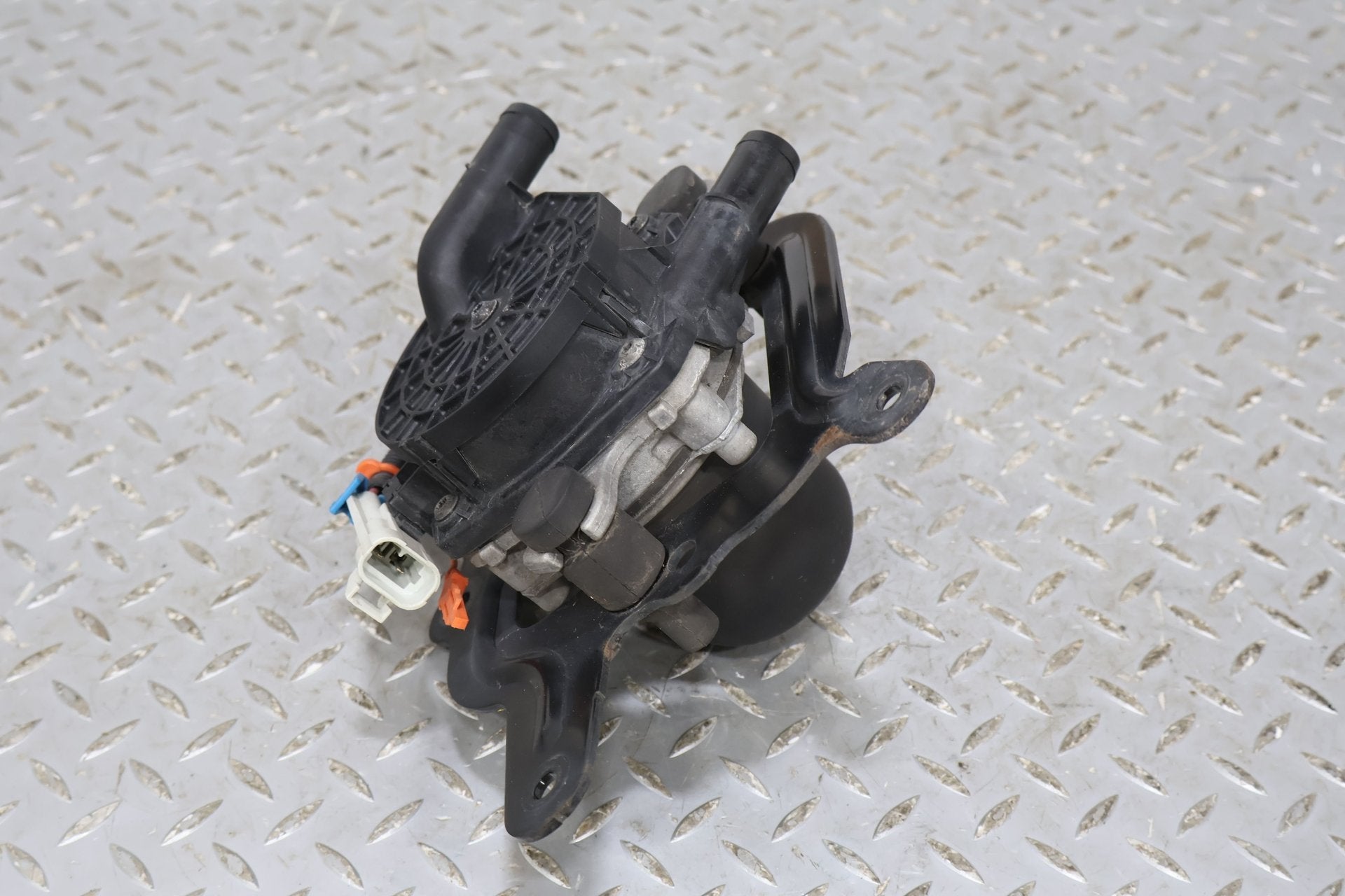 2000-2004 Chevrolet Corvette Air Pump 12568382