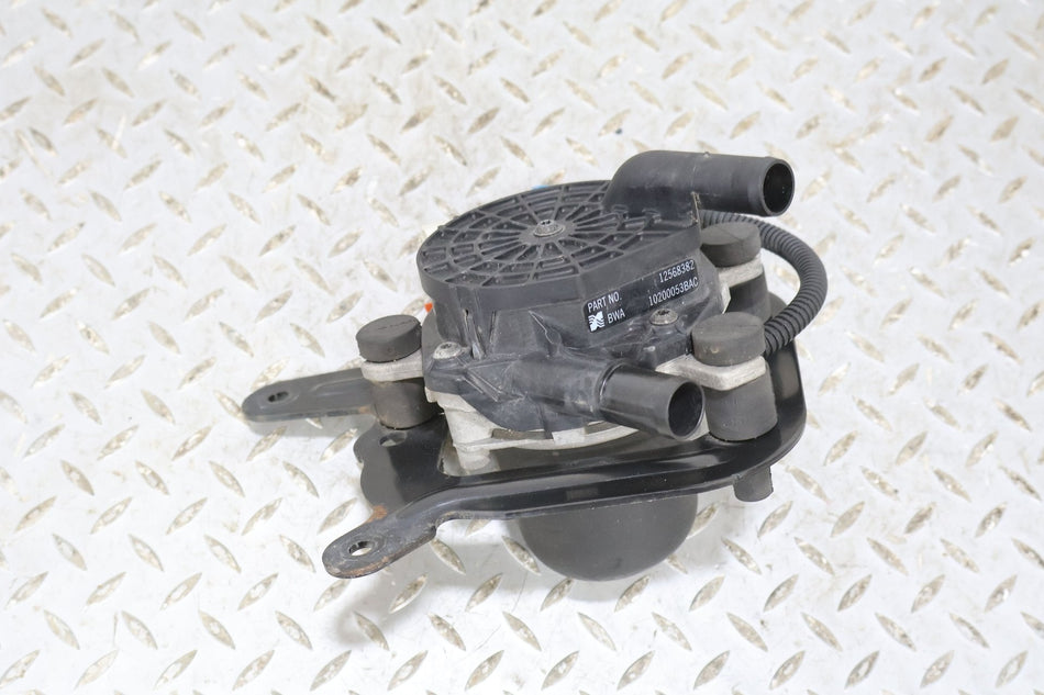 2000-2004 Chevrolet Corvette Air Pump 12568382